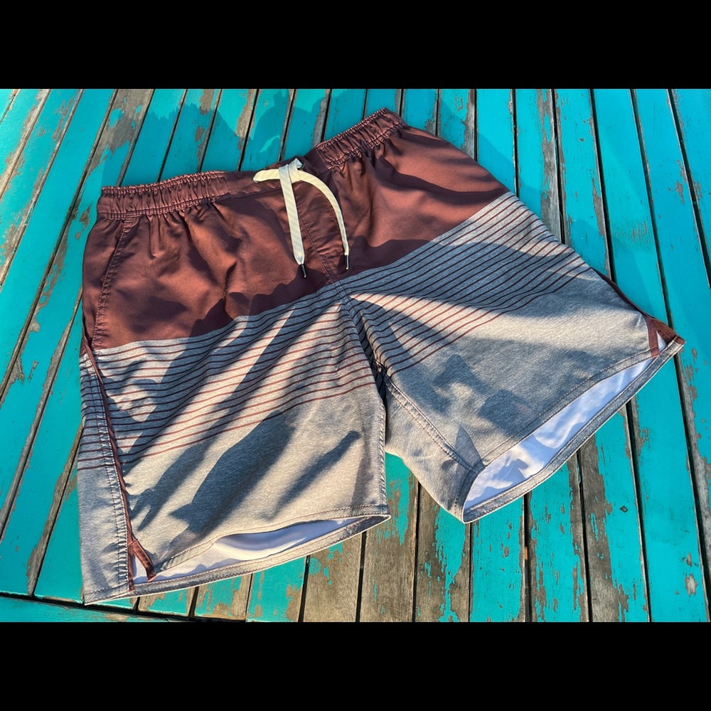 Love these Vuori Trail Shorts w/ liner Men’s M EUC